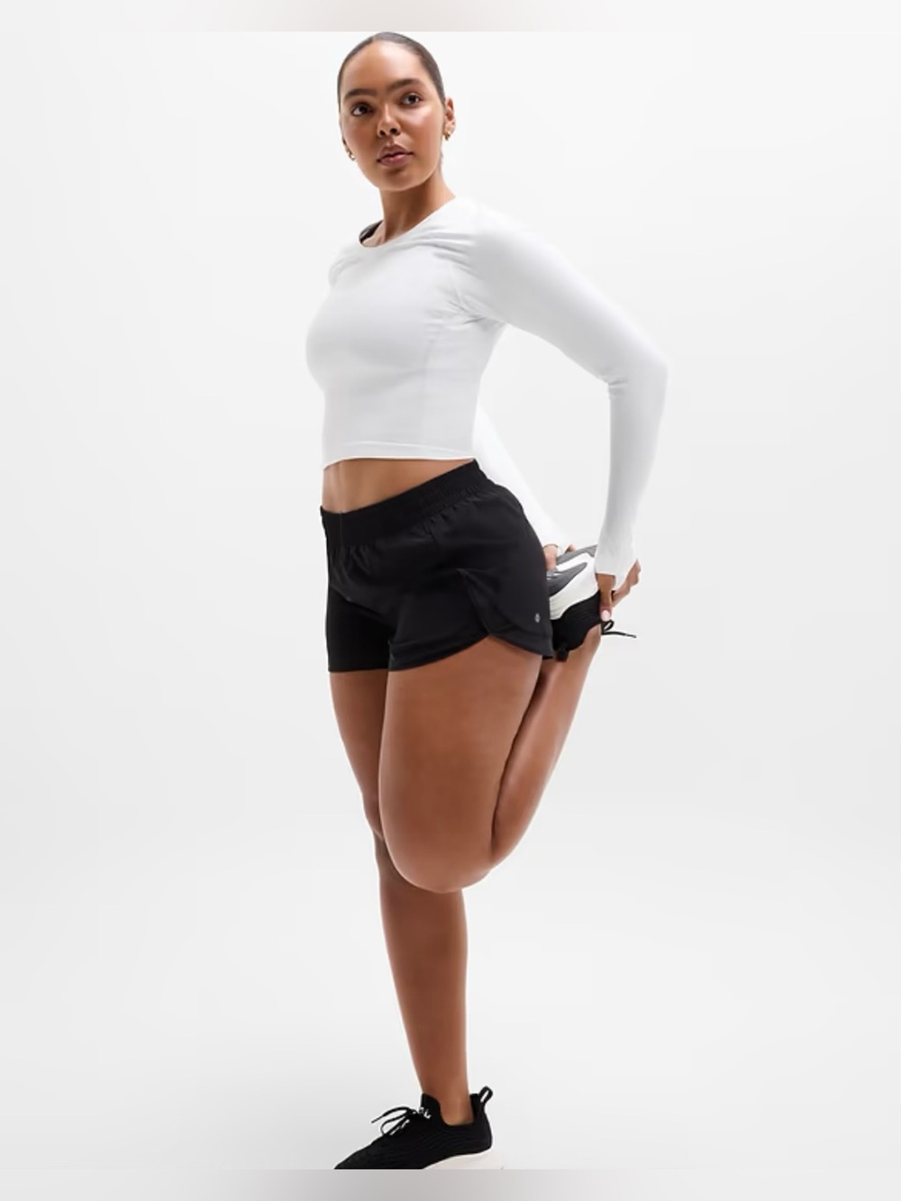 Athleta Mesh Racer Run Mid Rise 4" Short